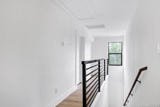 323 E LAMBERT ST, San Antonio, TX 78204