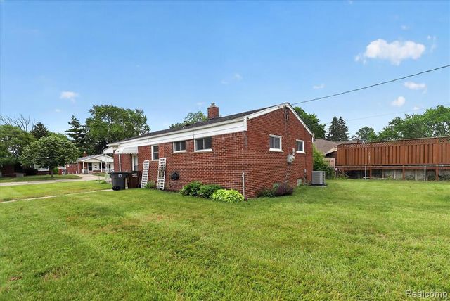 18514 Ray Street, Riverview, MI 48193