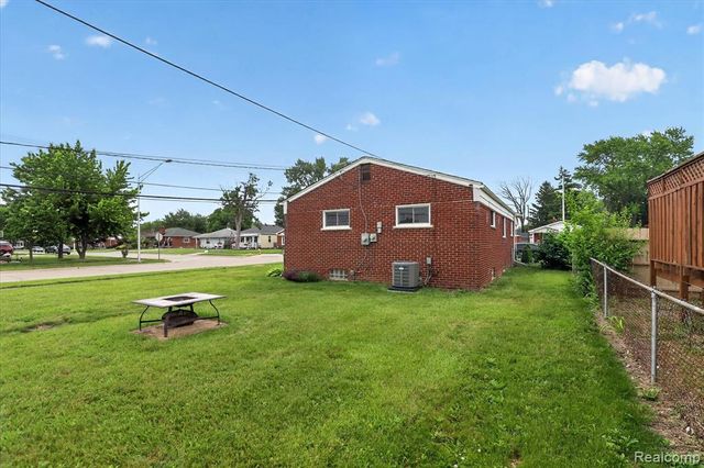 18514 Ray Street, Riverview, MI 48193