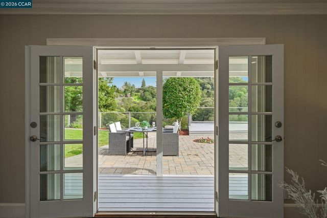 56 Bates Blvd, Orinda, CA 94563