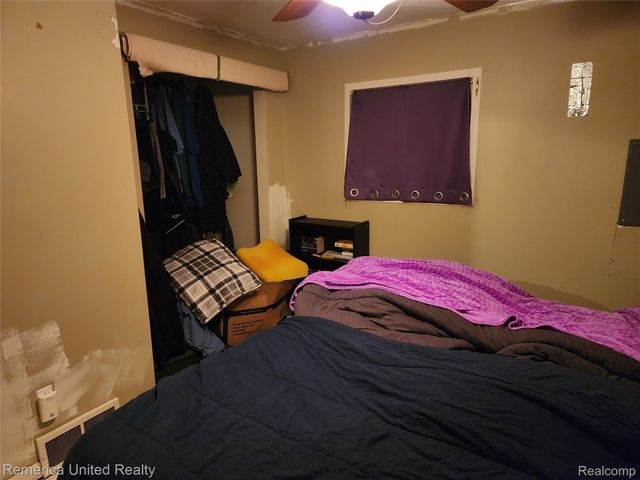 2237 Lincoln Manor Drive, Grand Blanc, MI 48507