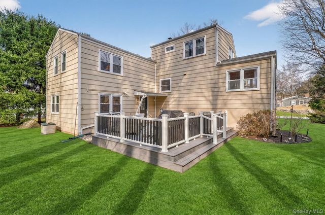 18 Clovebrook Road, Valhalla, NY 10595