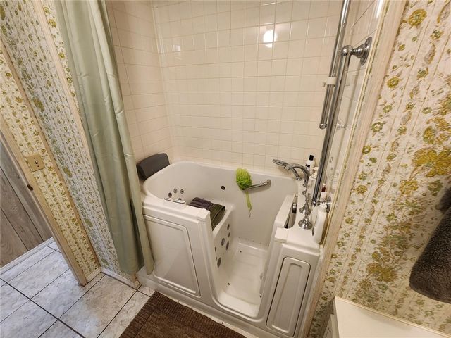 808 53RD AVENUE E 75, Bradenton, FL 34203