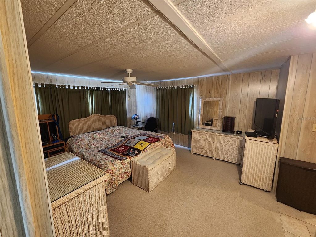 Image 12 of property listing at 808 53RD AVENUE E 75, Bradenton, FL 34203