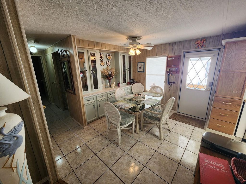 Image 20 of property listing at 808 53RD AVENUE E 75, Bradenton, FL 34203