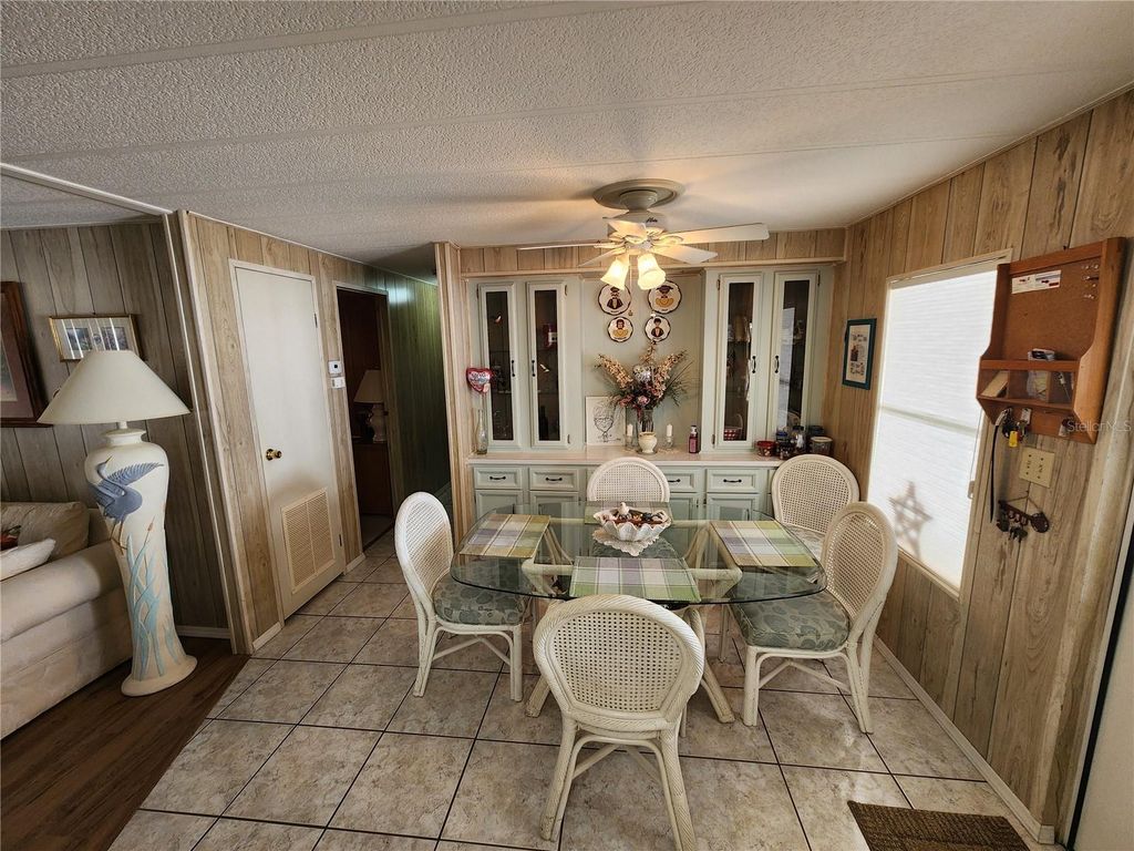 Image 21 of property listing at 808 53RD AVENUE E 75, Bradenton, FL 34203