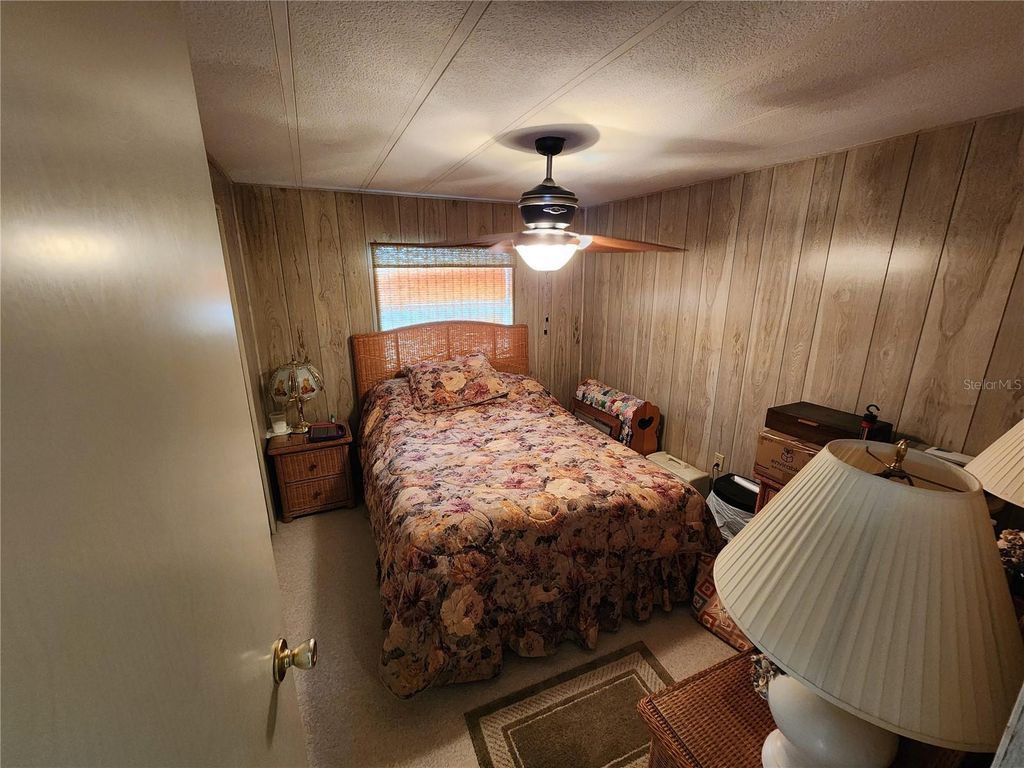 Image 8 of property listing at 808 53RD AVENUE E 75, Bradenton, FL 34203