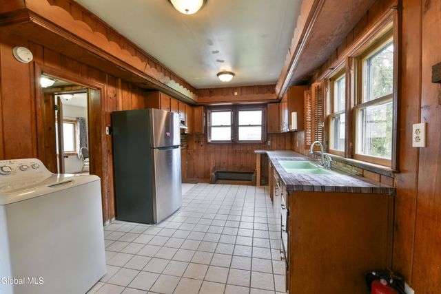2099 Rowley Road, Malta, NY 12020