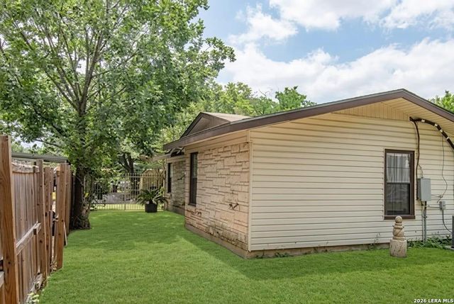 351 ALTGELT AVE, San Antonio, TX 78201