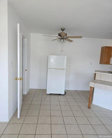 351 ALTGELT AVE, San Antonio, TX 78201