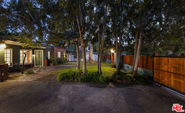 5108 Strohm Avenue, North Hollywood, CA 91601