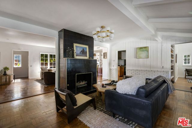 5108 Strohm Avenue, North Hollywood, CA 91601