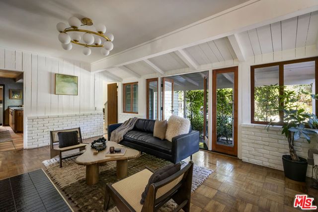 5108 Strohm Avenue, North Hollywood, CA 91601