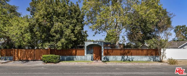5108 Strohm Avenue, North Hollywood, CA 91601