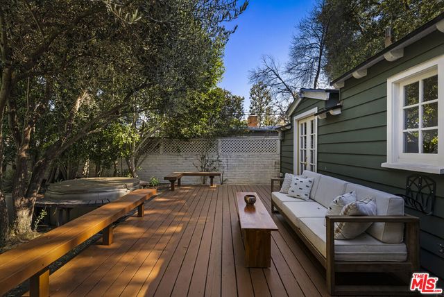 5108 Strohm Avenue, North Hollywood, CA 91601