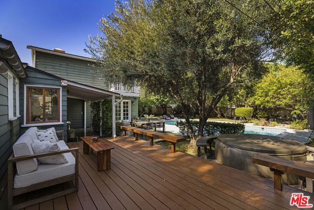5108 Strohm Avenue, North Hollywood, CA 91601