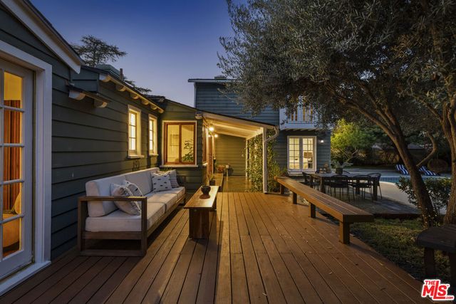 5108 Strohm Avenue, North Hollywood, CA 91601