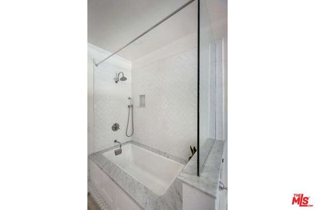 5108 Strohm Avenue, North Hollywood, CA 91601