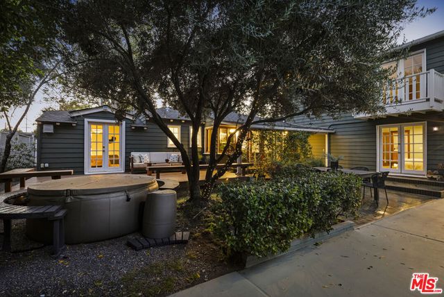5108 Strohm Avenue, North Hollywood, CA 91601