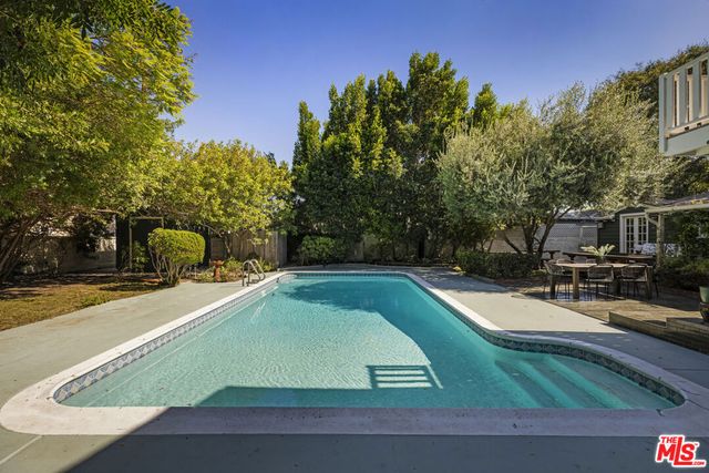 5108 Strohm Avenue, North Hollywood, CA 91601