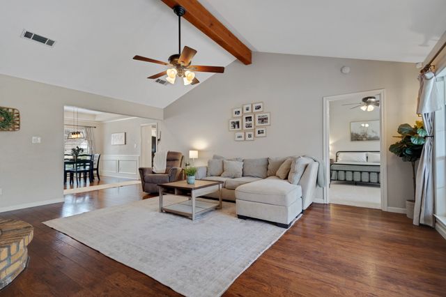 2109 Mayfield Circle, Corinth, TX 76208