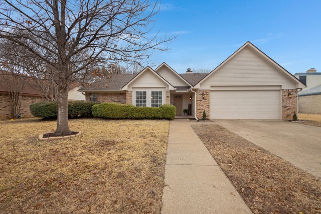 2109 Mayfield Circle, Corinth, TX 76208