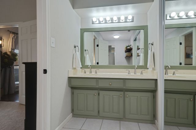 2109 Mayfield Circle, Corinth, TX 76208