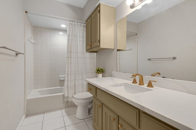 2109 Mayfield Circle, Corinth, TX 76208