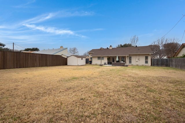 2109 Mayfield Circle, Corinth, TX 76208