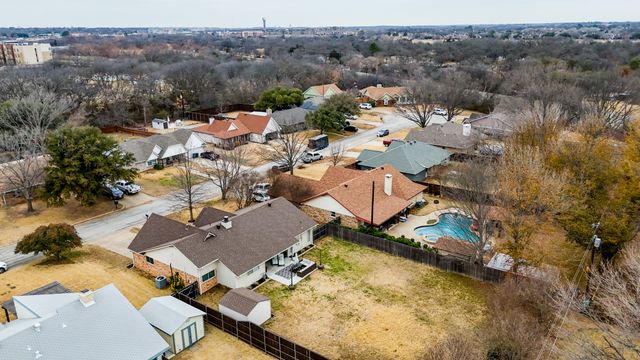 2109 Mayfield Circle, Corinth, TX 76208