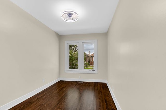 6543 S Francisco Avenue, Chicago, IL 60629