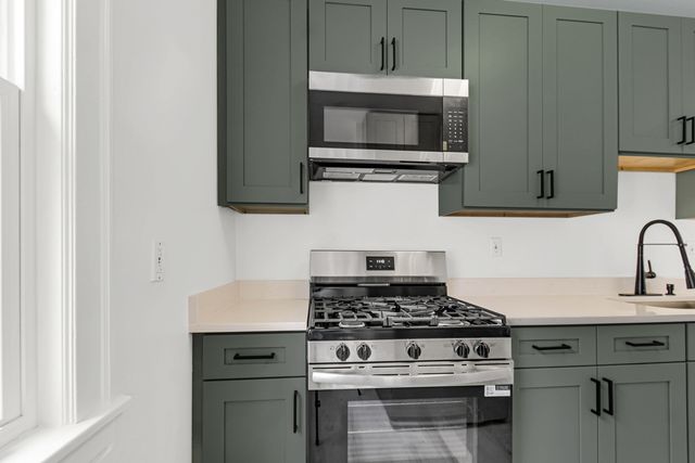 6543 S Francisco Avenue, Chicago, IL 60629