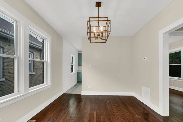 6543 S Francisco Avenue, Chicago, IL 60629
