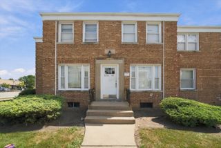 2203 13th Avenue S 11A, Broadview, IL 60155