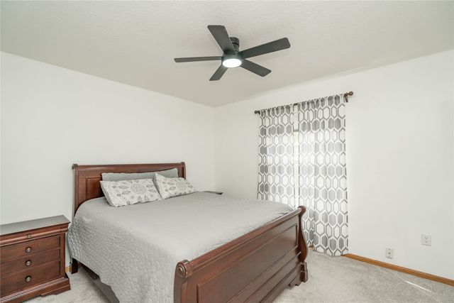 909 SE 5th Street, Ankeny, IA 50021
