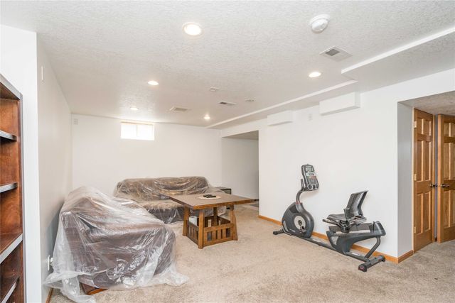 909 SE 5th Street, Ankeny, IA 50021