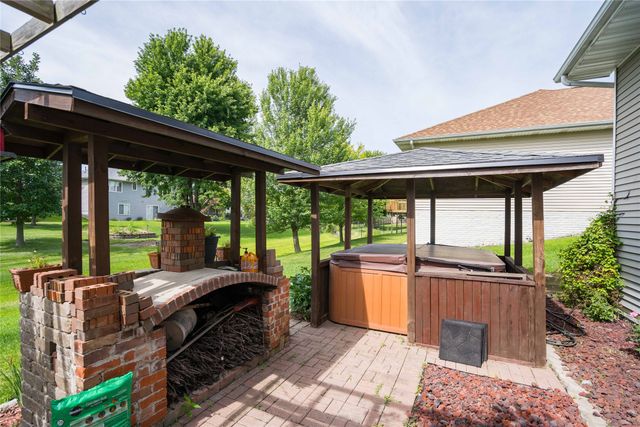909 SE 5th Street, Ankeny, IA 50021