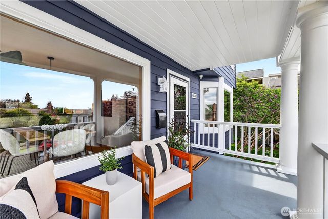 6530 44th Avenue SW, Seattle, WA 98136