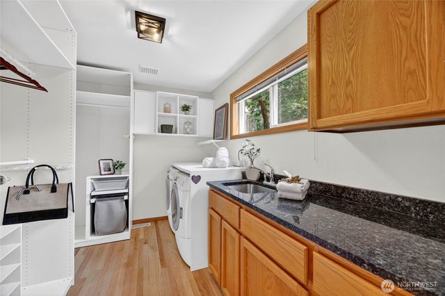 6530 44th Avenue SW, Seattle, WA 98136