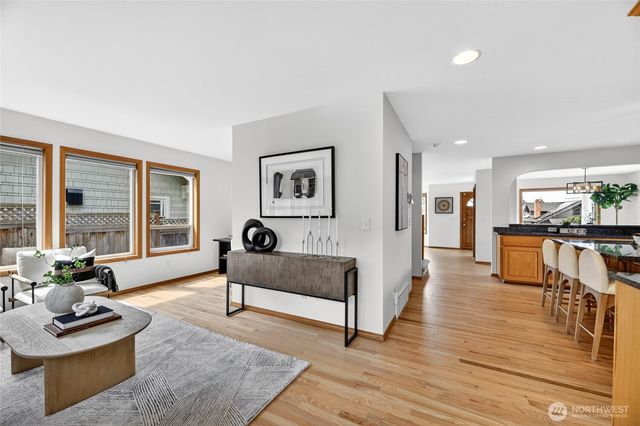 6530 44th Avenue SW, Seattle, WA 98136