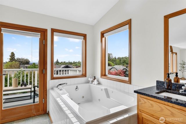 6530 44th Avenue SW, Seattle, WA 98136