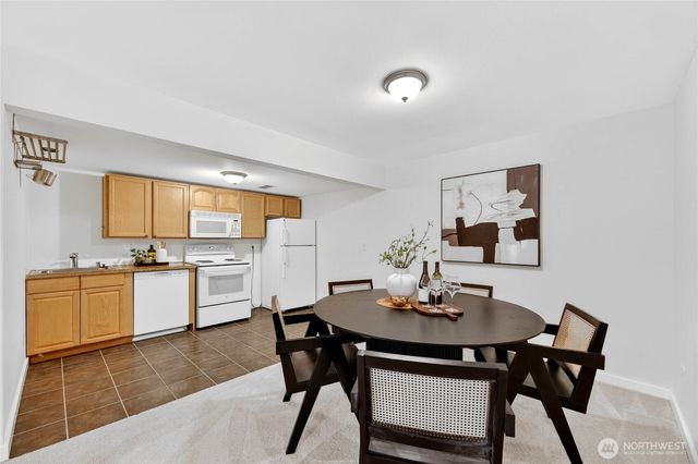 6530 44th Avenue SW, Seattle, WA 98136