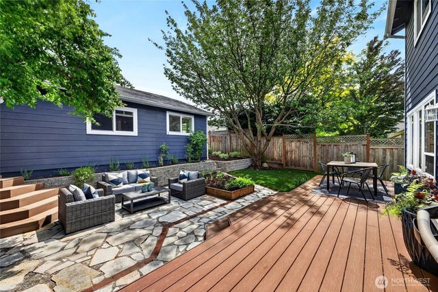 6530 44th Avenue SW, Seattle, WA 98136