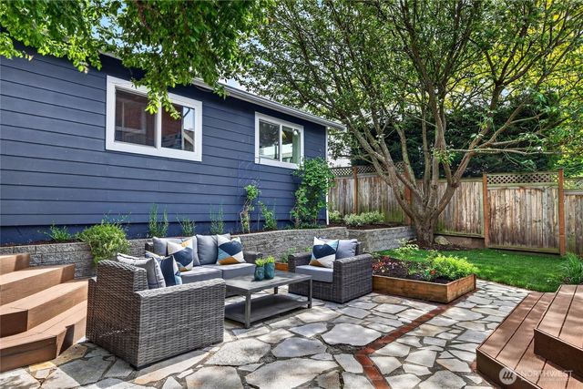 6530 44th Avenue SW, Seattle, WA 98136