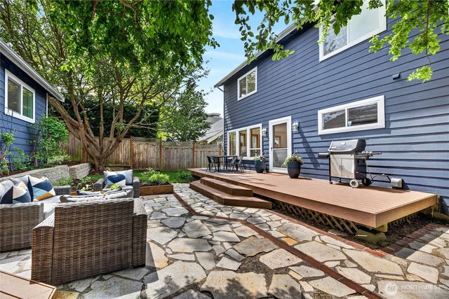 6530 44th Avenue SW, Seattle, WA 98136