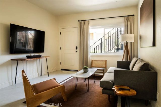 13025 Roselle Avenue, Hawthorne, CA 90250
