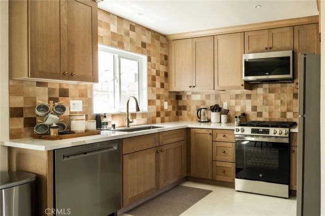 13025 Roselle Avenue, Hawthorne, CA 90250