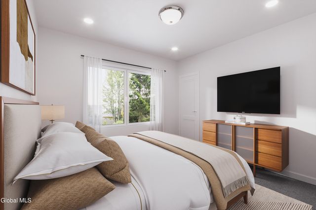 25 Laura Lane, Ravena, NY 12143