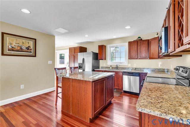 275 Grannys Bar Rd, Hague, VA 22469