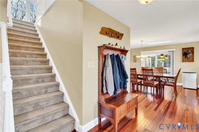 275 Grannys Bar Rd, Hague, VA 22469